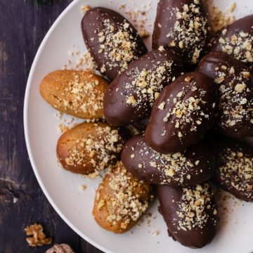 Chocolate-Covered-Melomakarona-Cookies-Recipe-Greek