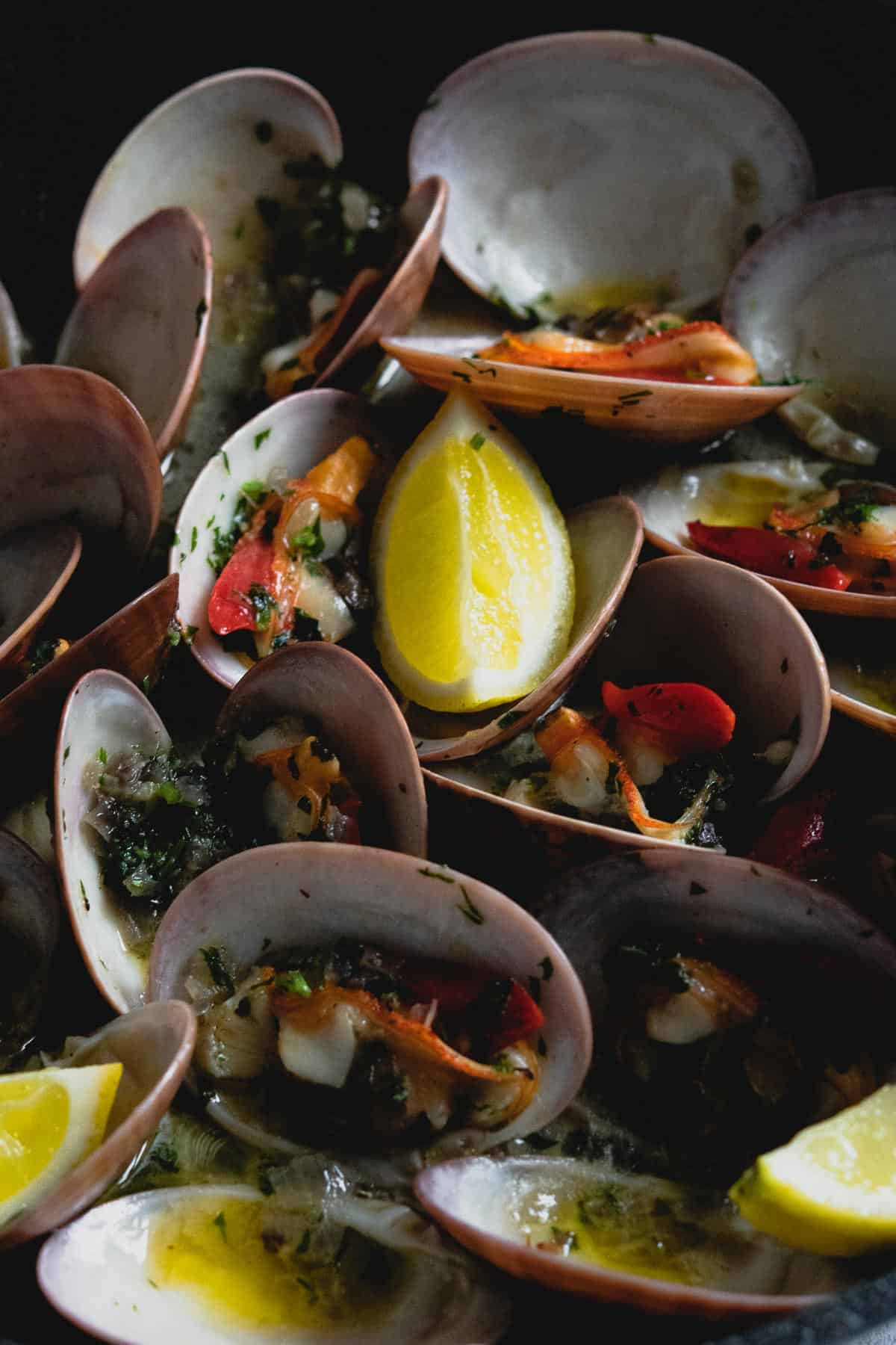 Clams In White Wine And Garlic