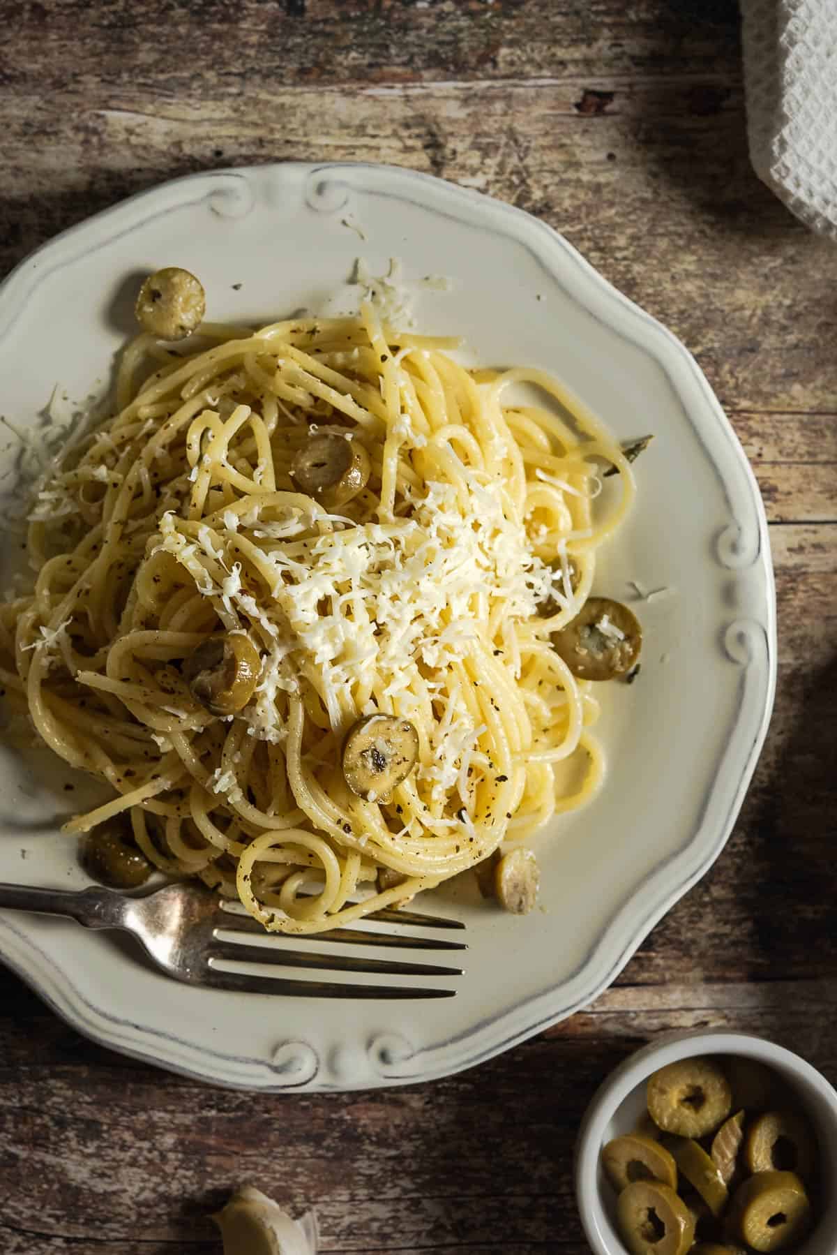 Spaghetti With Olive Oil Garlic And Olives